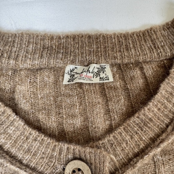 FREE PEOPLE Pullover Sweater Women's Size Medium Oversized Beige Loungewear Cozy - Picture 4 of 11